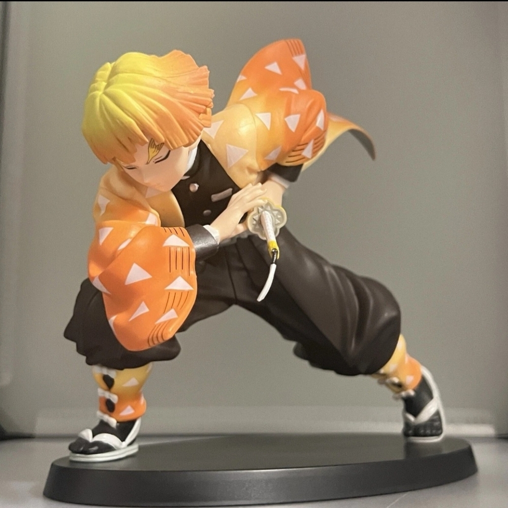 Banpresto Demon Slayer Kimetsu no Yaiba Vibration Stars Zenitsu Agatsuma Figure